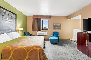 Super 8 by Wyndham Uniontown PA