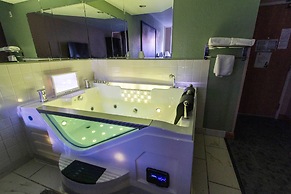 Super 8 by Wyndham Uniontown PA