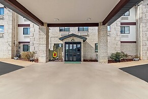 Super 8 by Wyndham Uniontown PA