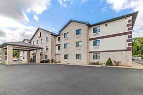 Super 8 by Wyndham Uniontown PA