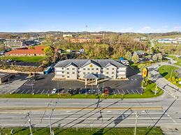 Super 8 by Wyndham Uniontown PA