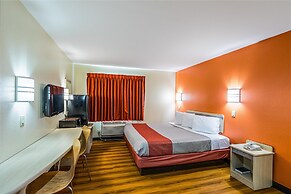 Motel 6 Urbana, IL
