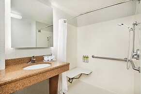 Holiday Inn Express & Suites Jacksonville SE- Med Ctr Area by IHG