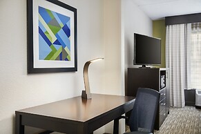 Holiday Inn Express & Suites Jacksonville SE- Med Ctr Area by IHG
