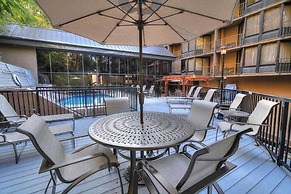Edgewater Hotel - Gatlinburg