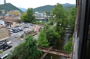 Edgewater Hotel - Gatlinburg