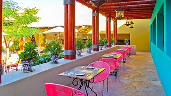 Los Patios Hotel