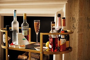 Knightsbridge Hotel, Firmdale Hotels