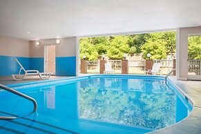 Country Inn & Suites by Radisson, Charlotte University Place, NC