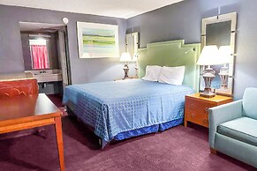 Hahira Inn By OYO near Valdosta