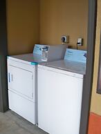 Scottish Inn & Suites