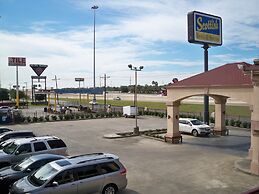 Scottish Inn & Suites