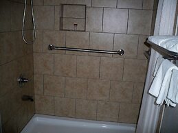 Scottish Inn & Suites