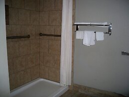 Scottish Inn & Suites