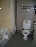 Scottish Inn & Suites