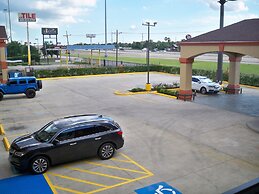 Scottish Inn & Suites