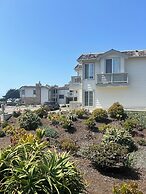 Pelican Inn & Suites