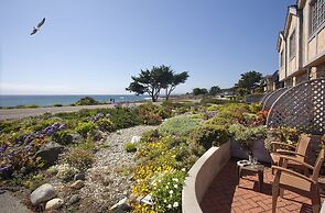 Pelican Inn & Suites