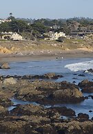 Pelican Inn & Suites