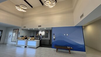 Holiday Inn Express Hotel & Suites Marina - State Beach Area by IHG