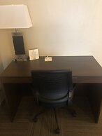 Days Inn by Wyndham Hinton