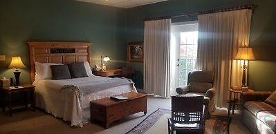 Downtown Guest Quarters Hotel