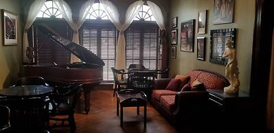 Downtown Guest Quarters Hotel