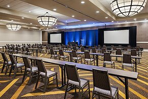 Sheraton Overland Park Hotel at the Convention Center