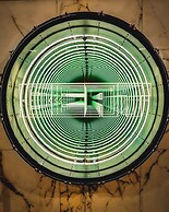 Mayfair Hotel Tunneln