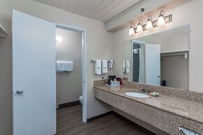 Seashore Inn on the Beach