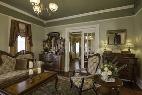 Victorian House Bed & Breakfast