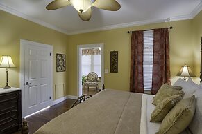 Victorian House Bed & Breakfast