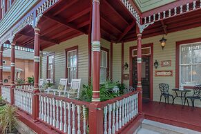 Victorian House Bed & Breakfast