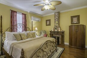 Victorian House Bed & Breakfast