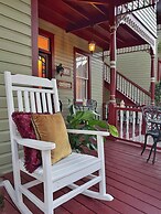 Victorian House Bed & Breakfast