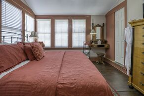 Victorian House Bed & Breakfast