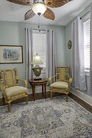 Victorian House Bed & Breakfast