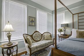 Victorian House Bed & Breakfast