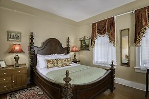 Victorian House Bed & Breakfast