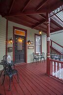 Victorian House Bed & Breakfast
