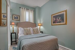 Victorian House Bed & Breakfast