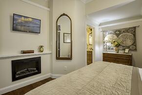 Victorian House Bed & Breakfast
