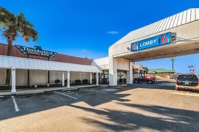 Motel 6 Florence, SC