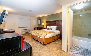 Sevilla Inn - Near Medieval Times