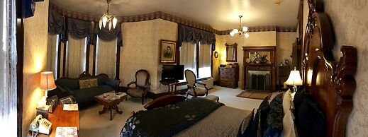 Redstone Inn And Suites