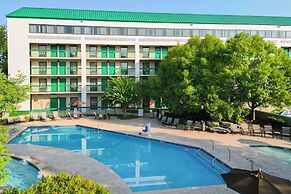 Quality Inn Near the Island Pigeon Forge