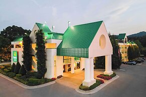 Quality Inn Near the Island Pigeon Forge