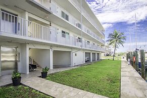 Skipjack Resort & Marina