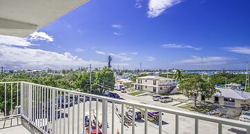 Skipjack Resort & Marina