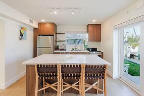 Skipjack Resort & Marina